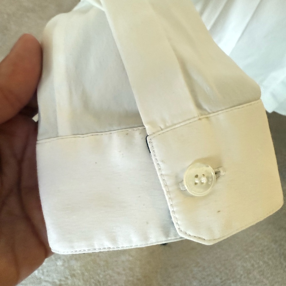 Burberry Classic White Shirt with Black Leather Collar - Picture 8 of 15